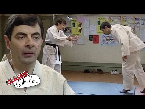 Me Fighting People Off on Cyber Monday! | Mr Bean Funny Clips | Classic Mr Bean
